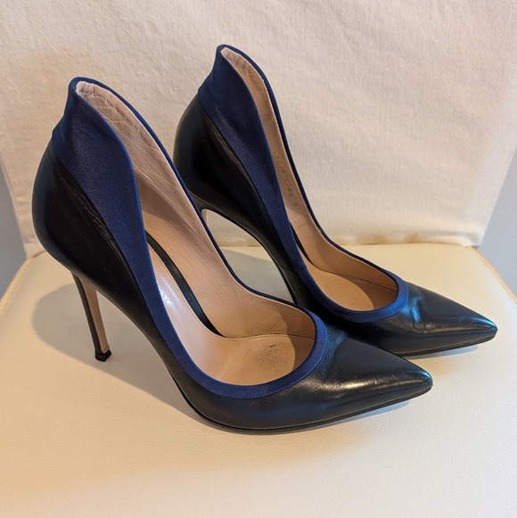 Gianvito Rossi Shoes - Gianvito Rossi TUXEDO Black Leather And Blue Satin Pointed Toe Pumps Size 37.5